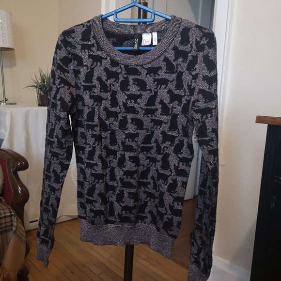 3/$20 H&M black cat pullover sweater - Picture 2 of 12